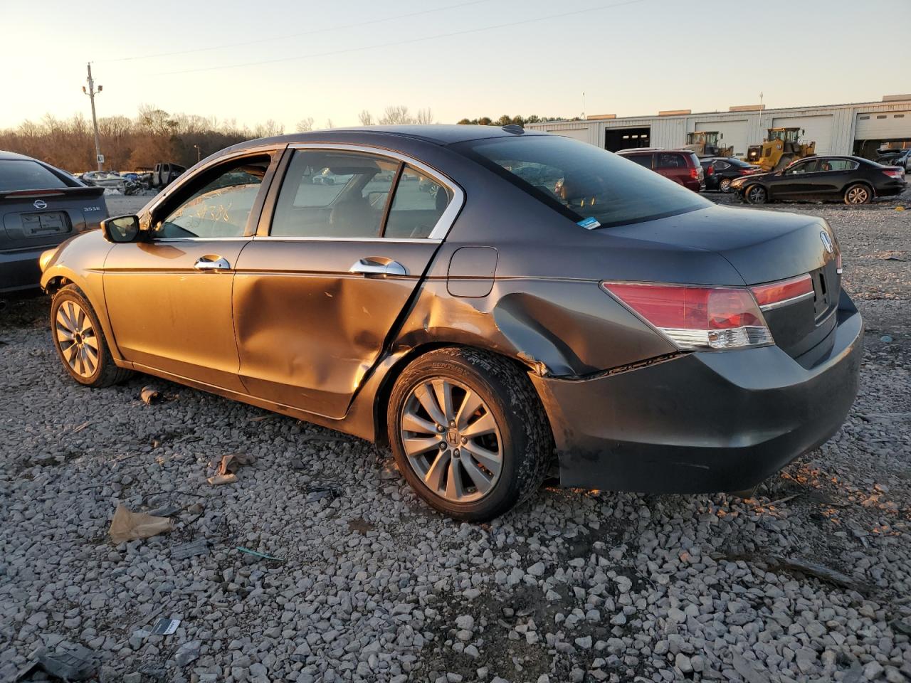 Photo 1 VIN: 1HGCP3F86BA010893 - HONDA ACCORD 