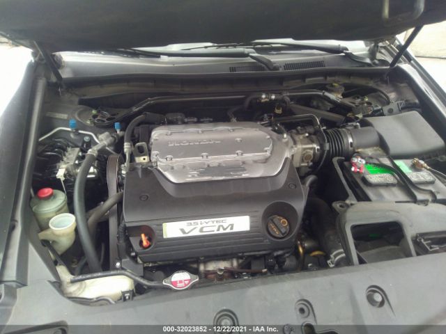 Photo 9 VIN: 1HGCP3F86BA011042 - HONDA ACCORD SDN 