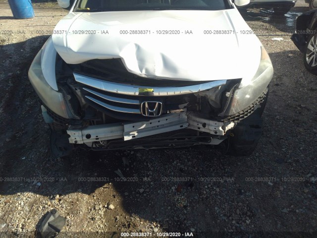 Photo 5 VIN: 1HGCP3F86BA025670 - HONDA ACCORD SDN 