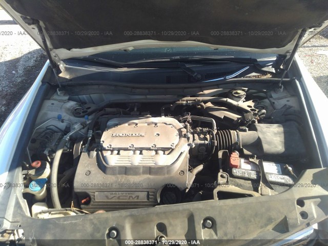 Photo 9 VIN: 1HGCP3F86BA025670 - HONDA ACCORD SDN 