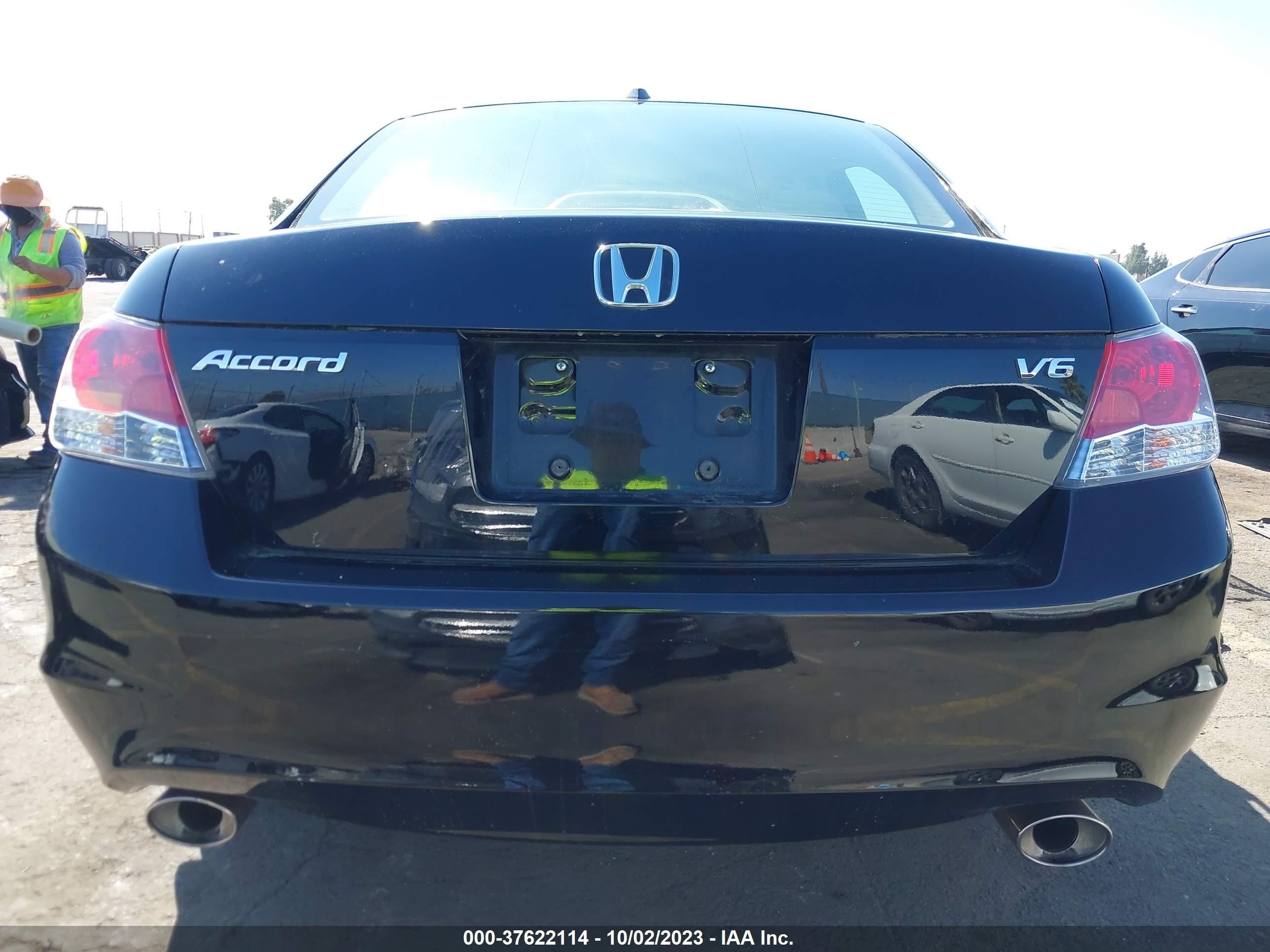 Photo 15 VIN: 1HGCP3F87AA016930 - HONDA ACCORD 