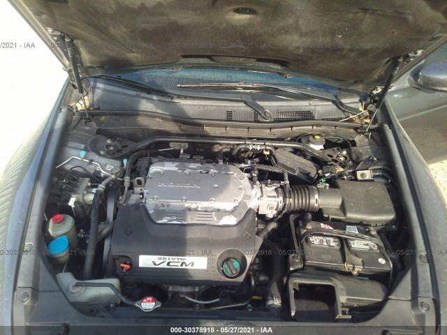 Photo 9 VIN: 1HGCP3F87AA017866 - HONDA ACCORD SDN 