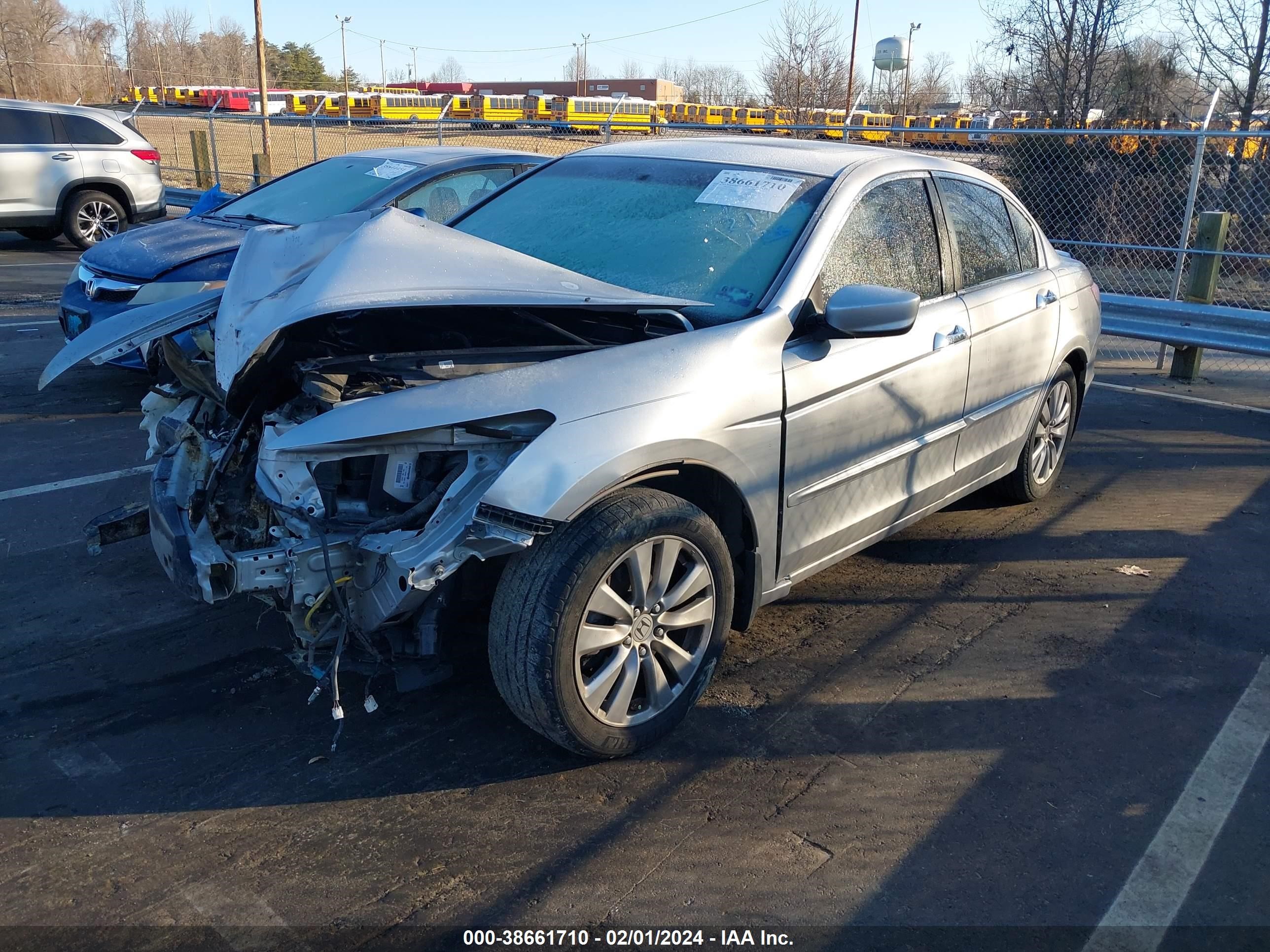 Photo 1 VIN: 1HGCP3F87BA028979 - HONDA ACCORD 