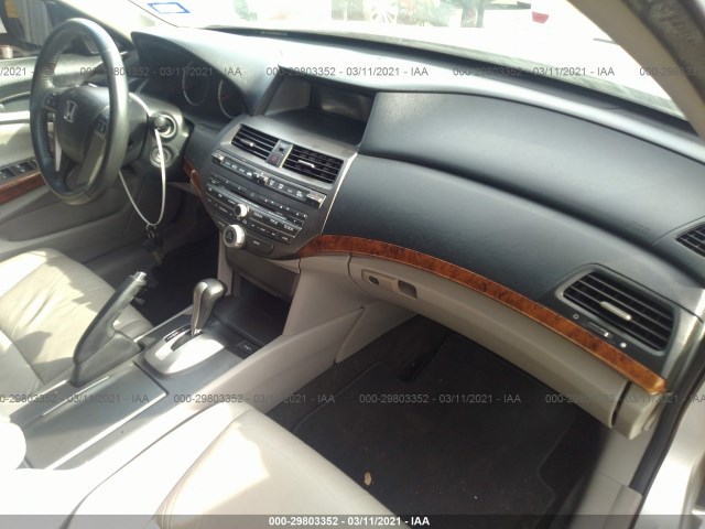 Photo 4 VIN: 1HGCP3F87CA016462 - HONDA ACCORD SDN 