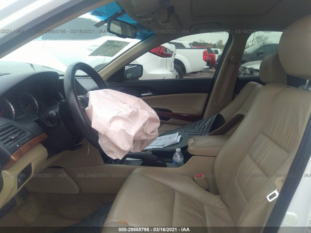 Photo 4 VIN: 1HGCP3F87CA025873 - HONDA ACCORD SDN 