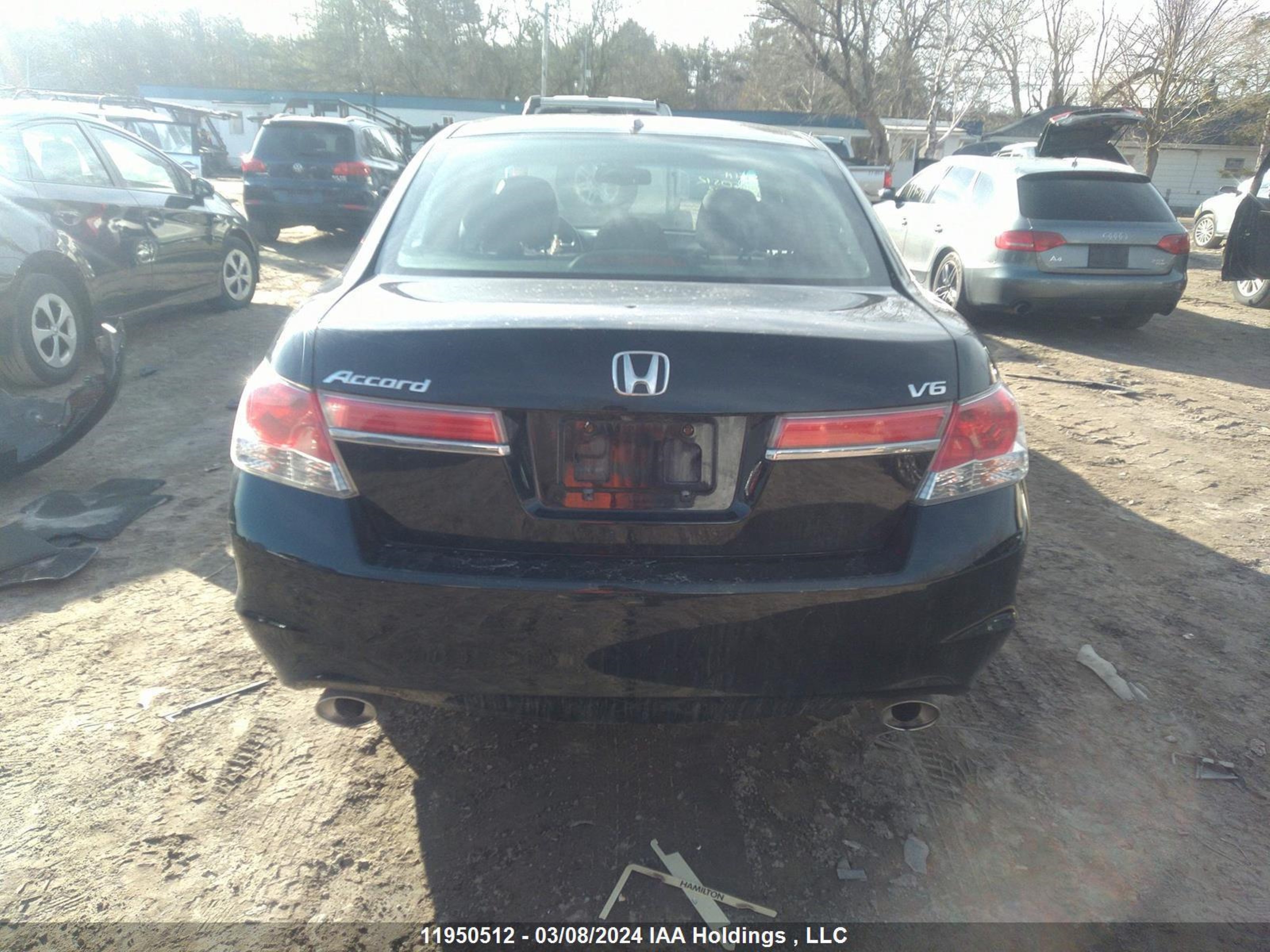 Photo 16 VIN: 1HGCP3F87CA800012 - HONDA ACCORD 