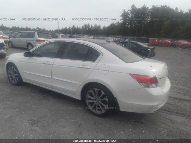 Photo 2 VIN: 1HGCP3F88AA002048 - HONDA ACCORD SDN 