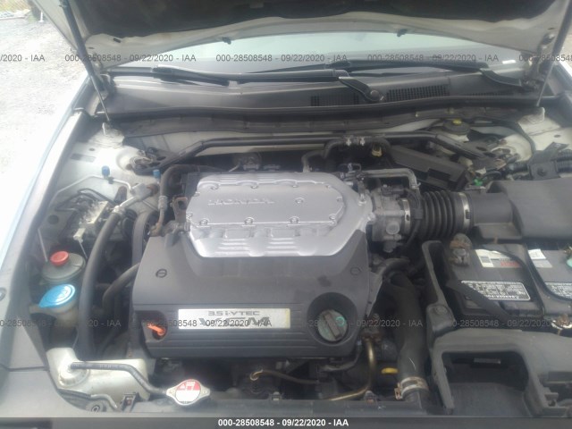 Photo 9 VIN: 1HGCP3F88AA002048 - HONDA ACCORD SDN 