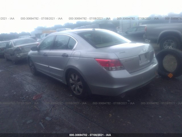 Photo 2 VIN: 1HGCP3F88AA003345 - HONDA ACCORD SDN 