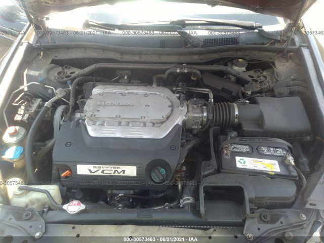 Photo 9 VIN: 1HGCP3F88AA004611 - HONDA ACCORD SDN 