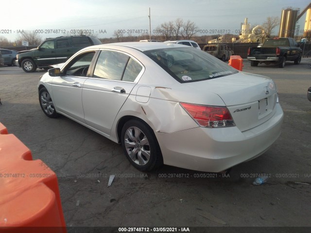 Photo 2 VIN: 1HGCP3F88AA013504 - HONDA ACCORD SDN 