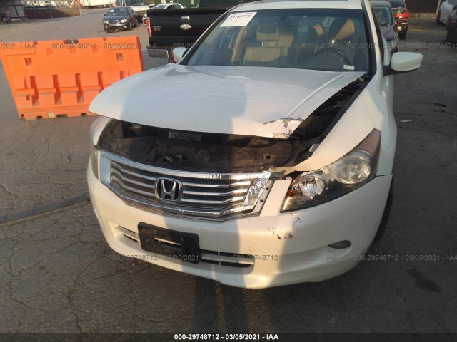 Photo 5 VIN: 1HGCP3F88AA013504 - HONDA ACCORD SDN 