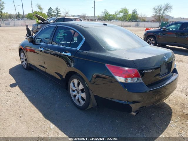 Photo 2 VIN: 1HGCP3F88AA022977 - HONDA ACCORD 