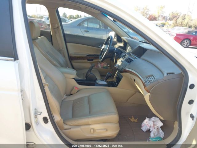 Photo 4 VIN: 1HGCP3F88AA023241 - HONDA ACCORD SDN 