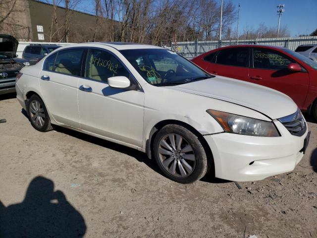 Photo 3 VIN: 1HGCP3F88BA003749 - HONDA ACCORD EXL 