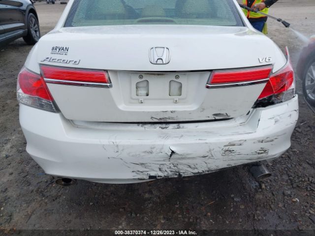 Photo 5 VIN: 1HGCP3F88BA007512 - HONDA ACCORD 