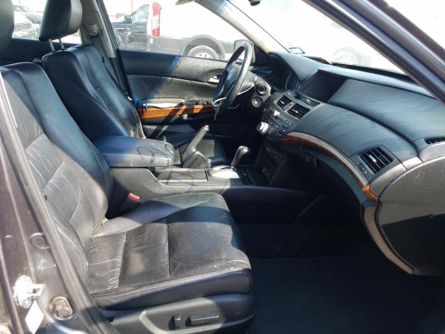 Photo 4 VIN: 1HGCP3F88BA023371 - HONDA ACCORD 