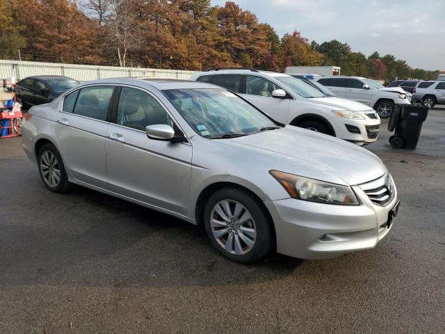 Photo 3 VIN: 1HGCP3F88CA001906 - HONDA ACCORD 