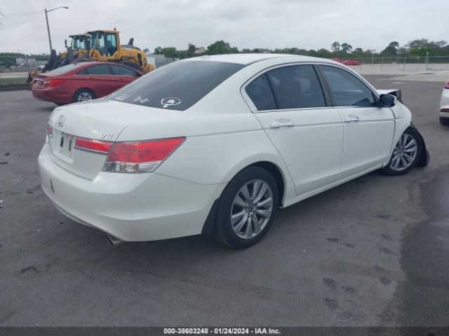 Photo 3 VIN: 1HGCP3F88CA007981 - HONDA ACCORD 