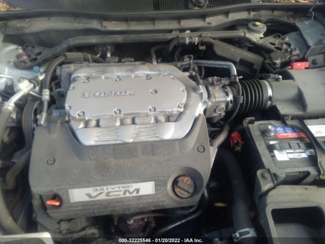 Photo 9 VIN: 1HGCP3F88CA015675 - HONDA ACCORD SDN 