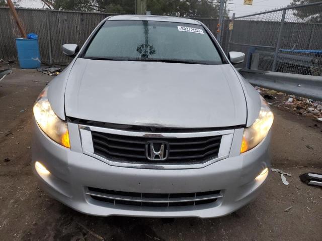 Photo 4 VIN: 1HGCP3F89AA000518 - HONDA ACCORD 