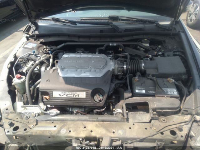 Photo 9 VIN: 1HGCP3F89AA005623 - HONDA ACCORD SDN 