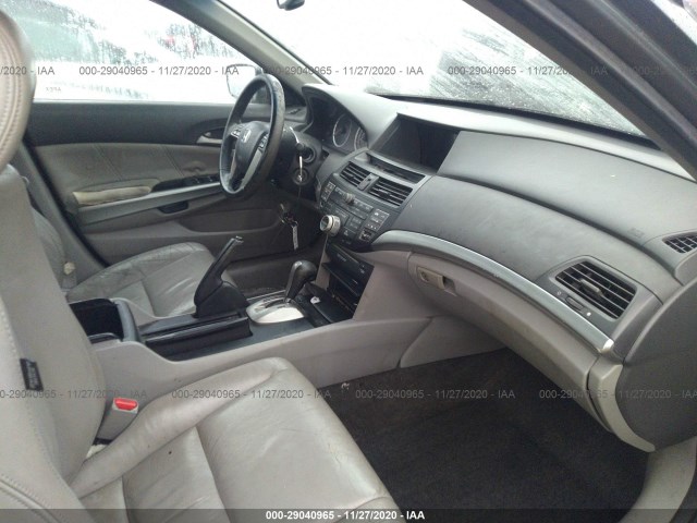 Photo 4 VIN: 1HGCP3F89AA012166 - HONDA ACCORD SDN 