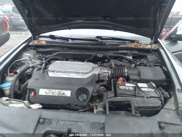 Photo 9 VIN: 1HGCP3F89AA012166 - HONDA ACCORD SDN 