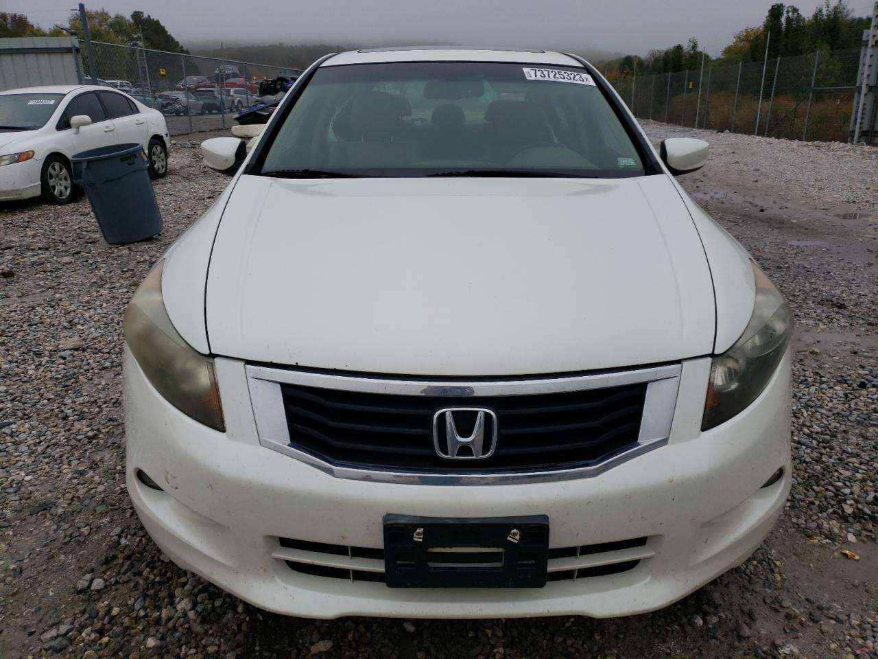 Photo 4 VIN: 1HGCP3F89AA023877 - HONDA ACCORD 