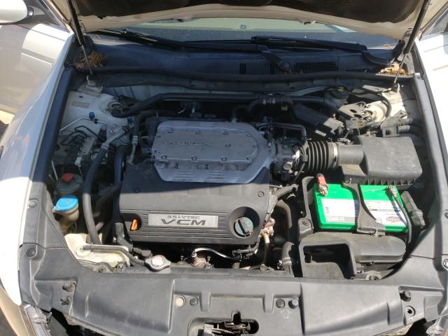 Photo 6 VIN: 1HGCP3F89AA026942 - HONDA ACCORD SDN 