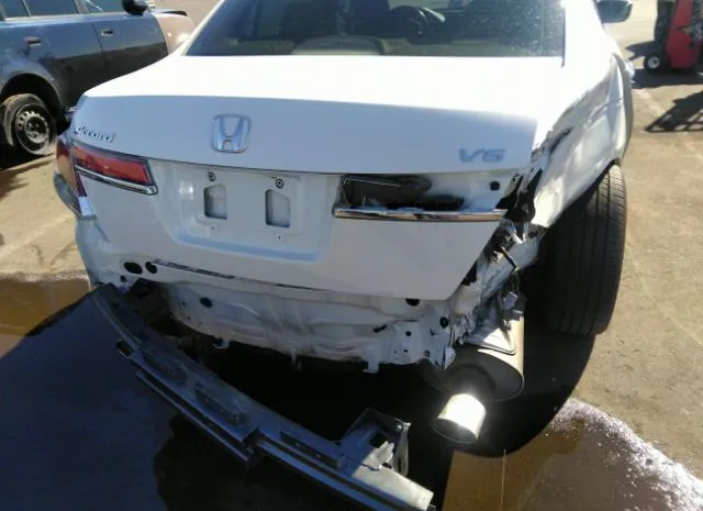 Photo 5 VIN: 1HGCP3F89BA005056 - HONDA ACCORD SDN 