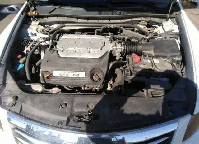 Photo 9 VIN: 1HGCP3F89BA005056 - HONDA ACCORD SDN 