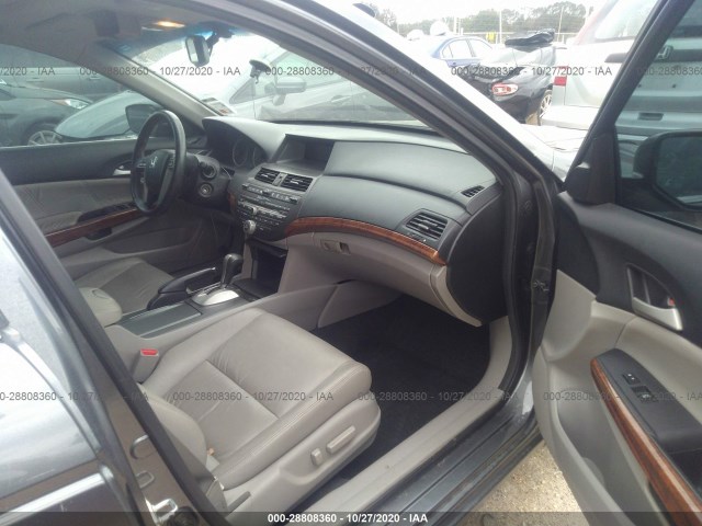 Photo 4 VIN: 1HGCP3F89BA010080 - HONDA ACCORD SDN 