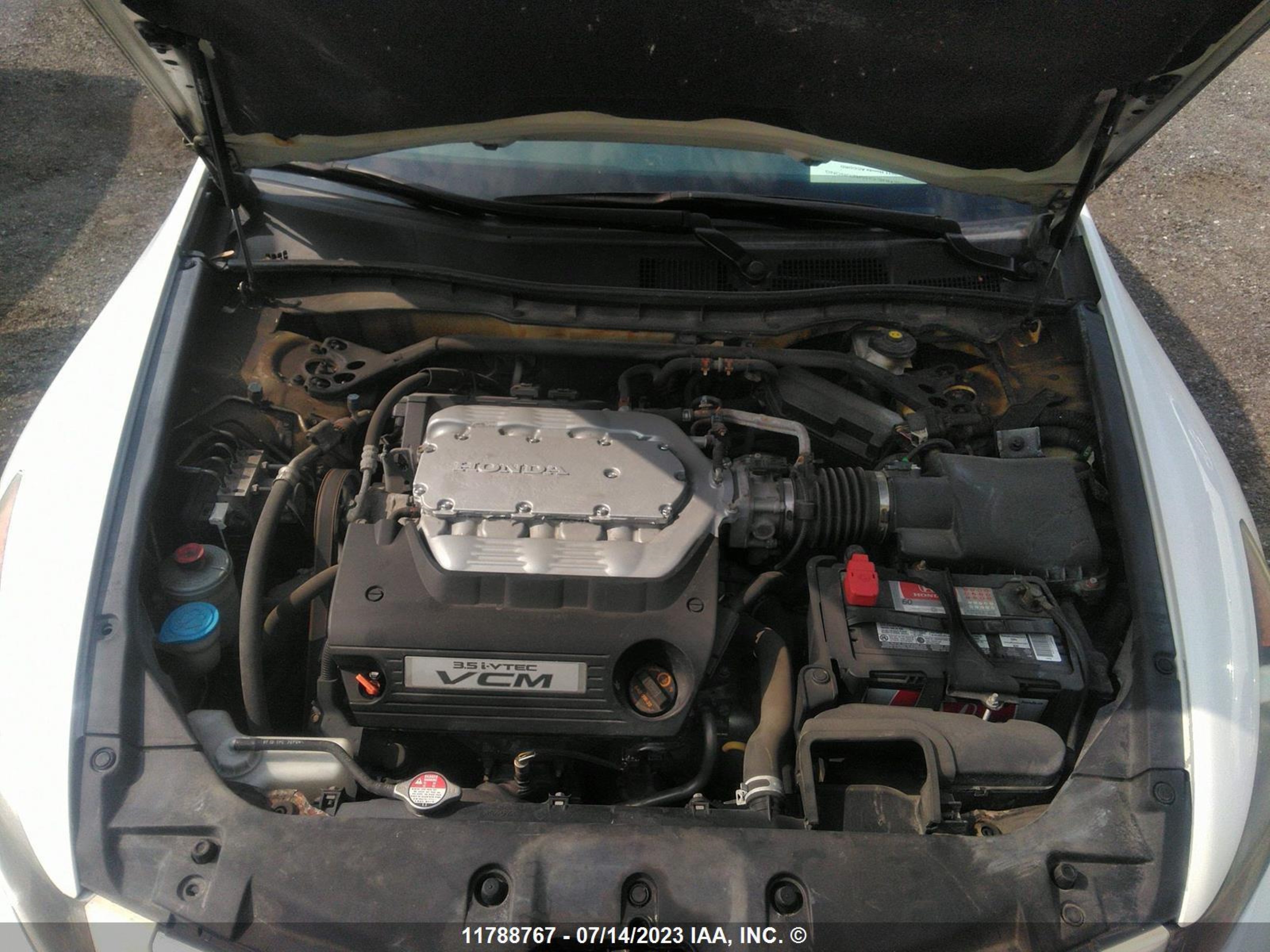 Photo 9 VIN: 1HGCP3F89BA800270 - HONDA ACCORD 