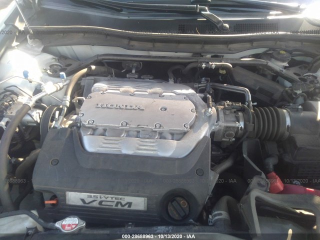 Photo 9 VIN: 1HGCP3F89CA010873 - HONDA ACCORD SDN 