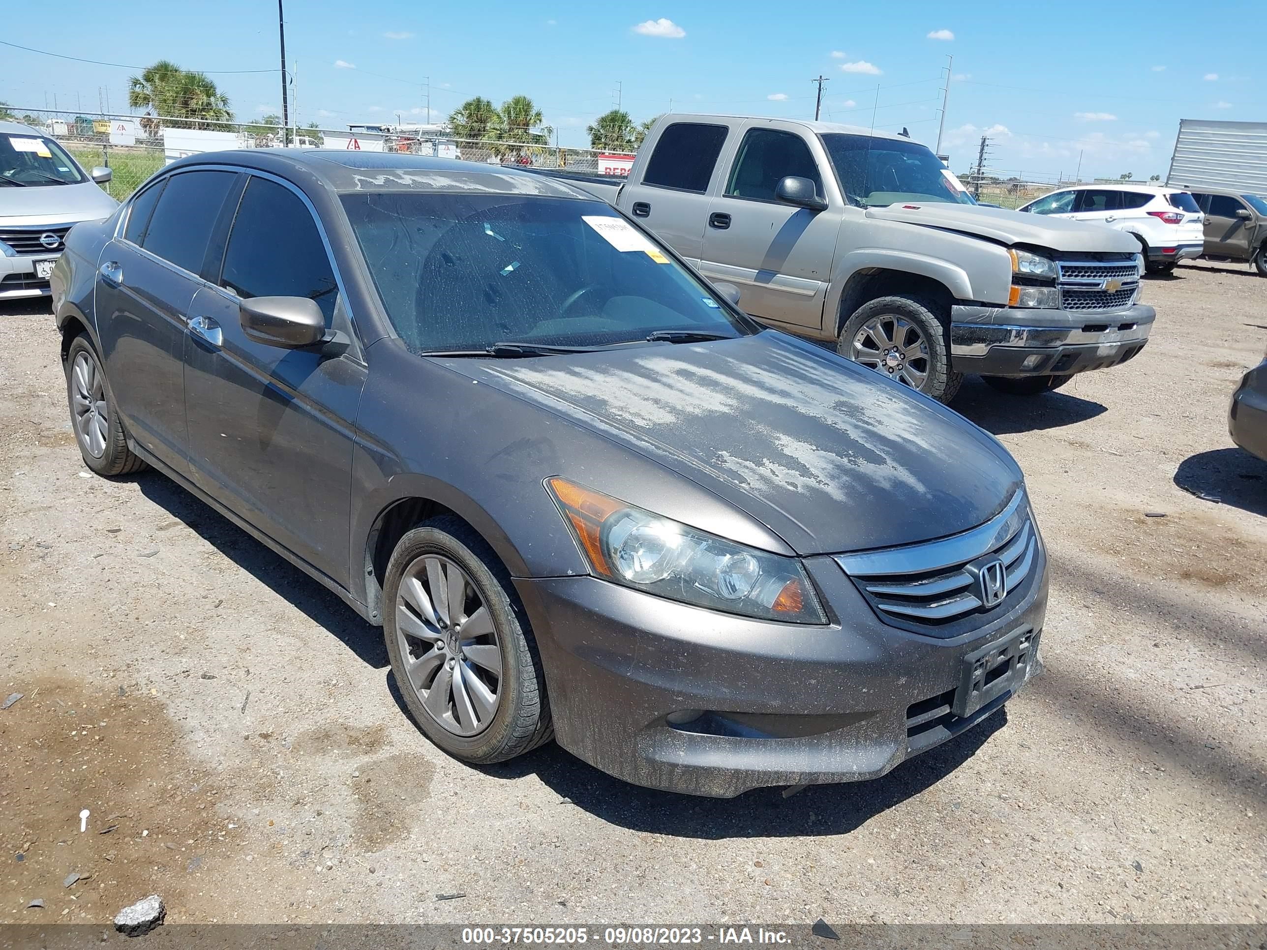 Photo 0 VIN: 1HGCP3F89CA033845 - HONDA ACCORD 