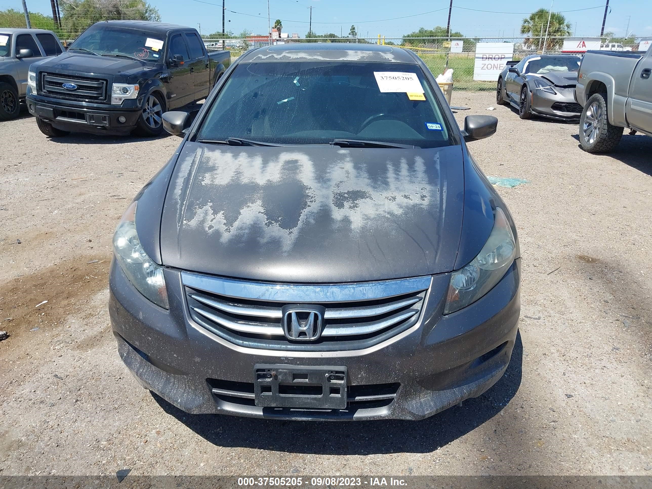 Photo 12 VIN: 1HGCP3F89CA033845 - HONDA ACCORD 