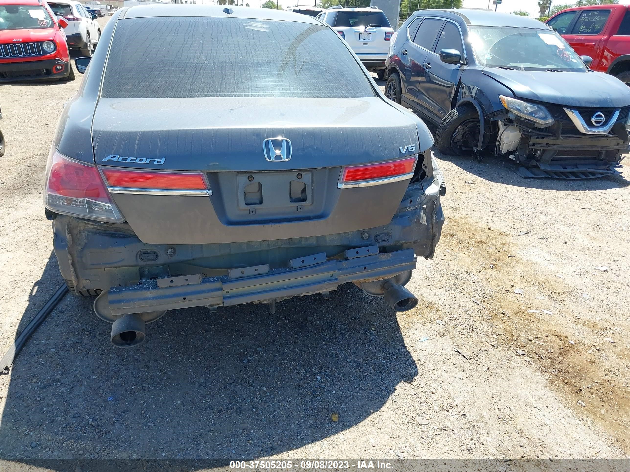 Photo 5 VIN: 1HGCP3F89CA033845 - HONDA ACCORD 