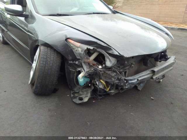 Photo 5 VIN: 1HGCP3F8XAA003024 - HONDA ACCORD SDN 