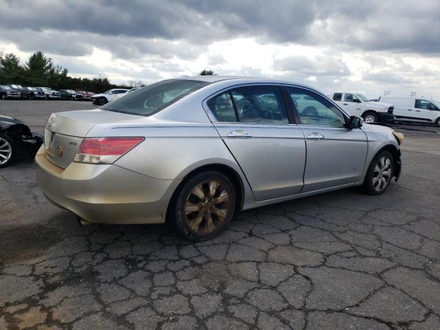 Photo 2 VIN: 1HGCP3F8XAA003704 - HONDA ACCORD 