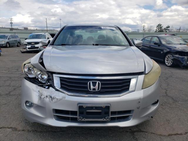 Photo 4 VIN: 1HGCP3F8XAA003704 - HONDA ACCORD 