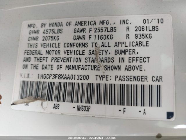 Photo 8 VIN: 1HGCP3F8XAA013200 - HONDA ACCORD 