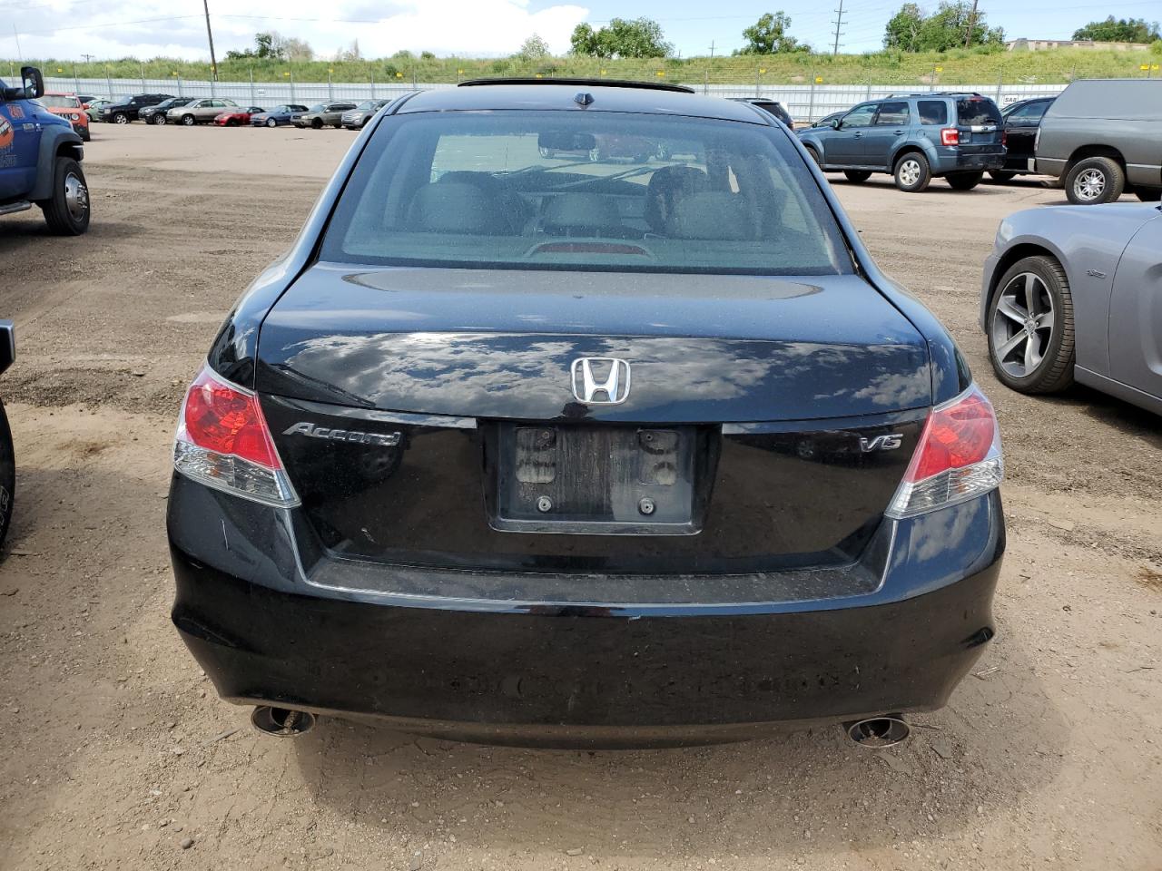 Photo 5 VIN: 1HGCP3F8XAA026254 - HONDA ACCORD 