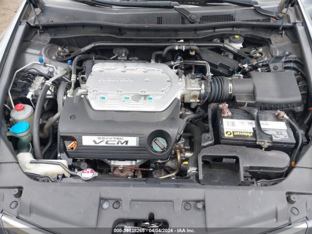 Photo 9 VIN: 1HGCP3F8XAA028084 - HONDA ACCORD 