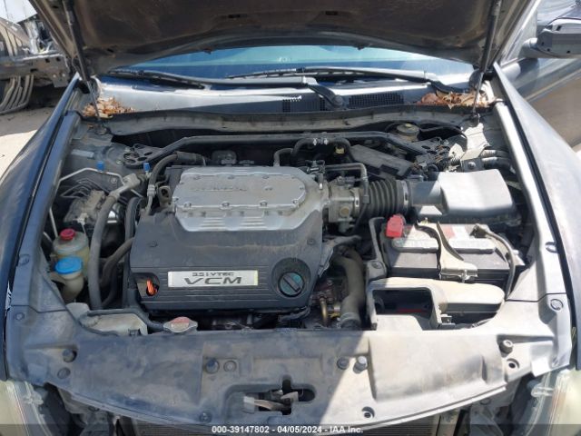 Photo 9 VIN: 1HGCP3F8XAA032099 - HONDA ACCORD 