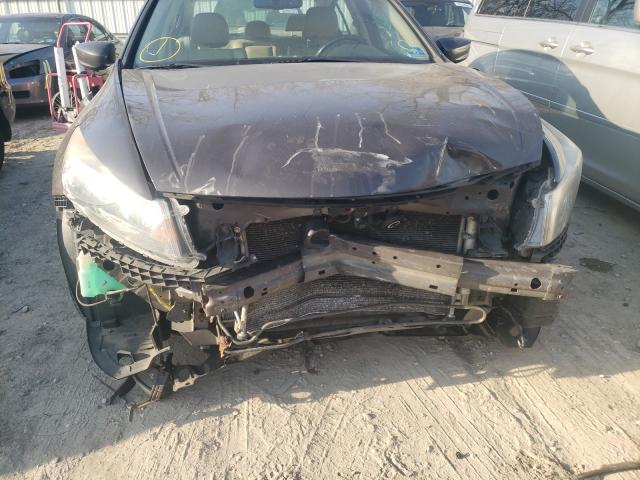 Photo 8 VIN: 1HGCP3F8XBA022559 - HONDA ACCORD EXL 