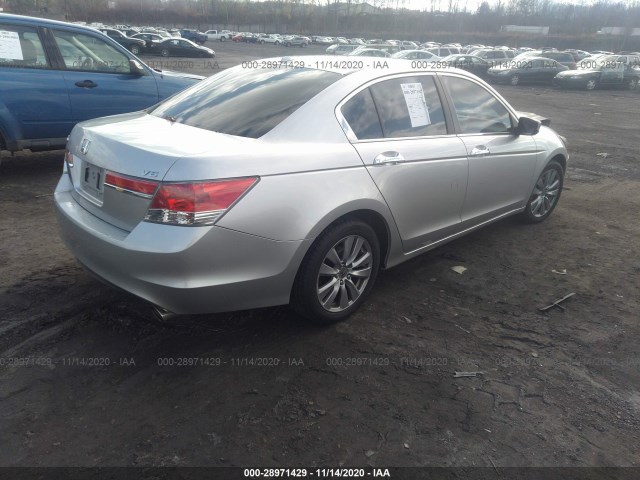 Photo 3 VIN: 1HGCP3F8XCA022109 - HONDA ACCORD SDN 