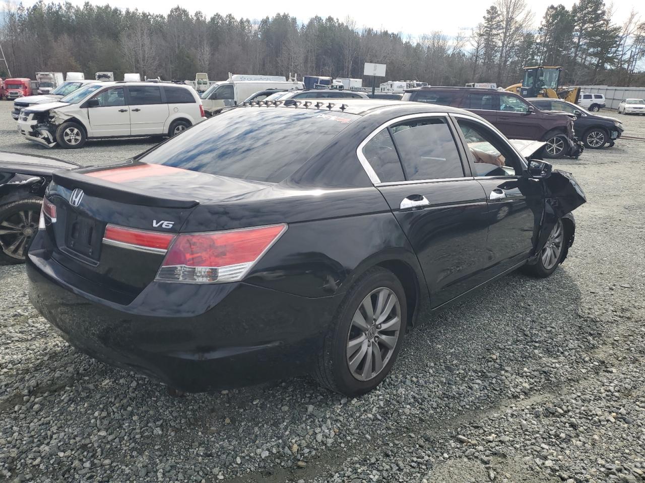 Photo 2 VIN: 1HGCP3F8XCA033966 - HONDA ACCORD 