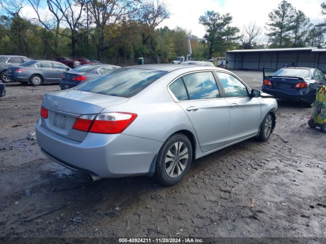 Photo 3 VIN: 1HGCR2E35FA014756 - HONDA ACCORD 