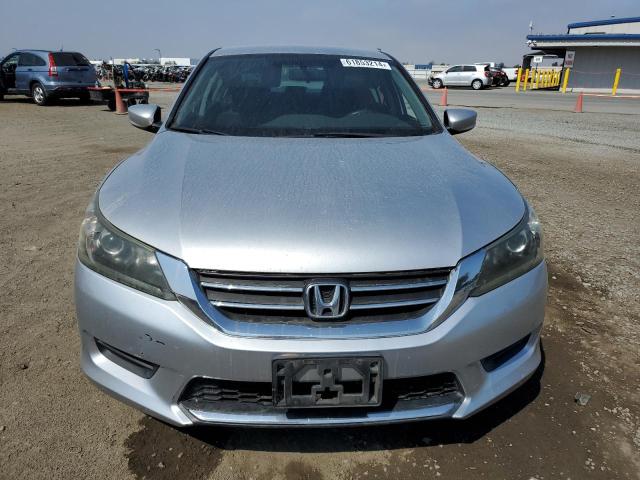 Photo 4 VIN: 1HGCR2E38DA053452 - HONDA ACCORD LX 